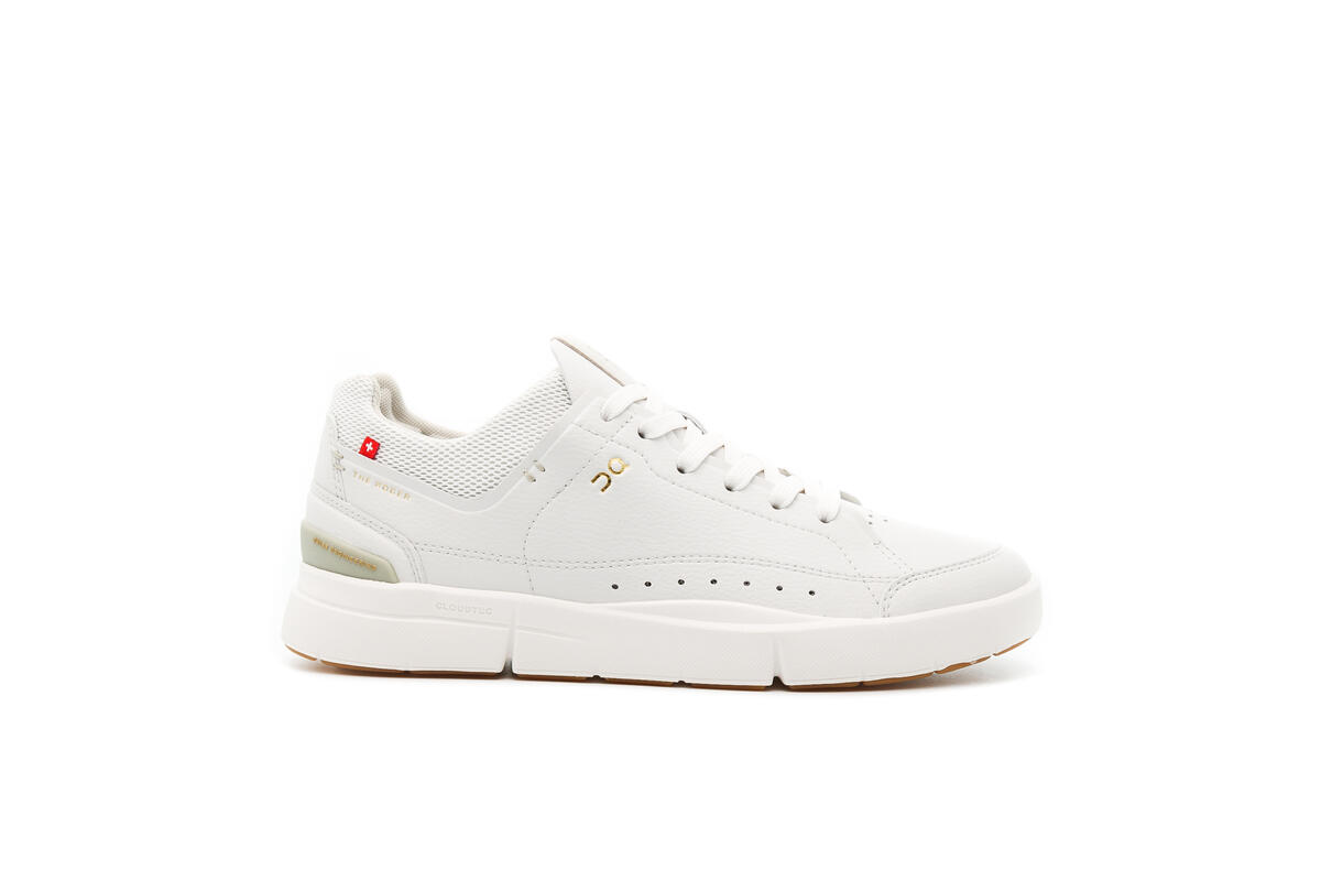 on-wmns-the-roger-center-court